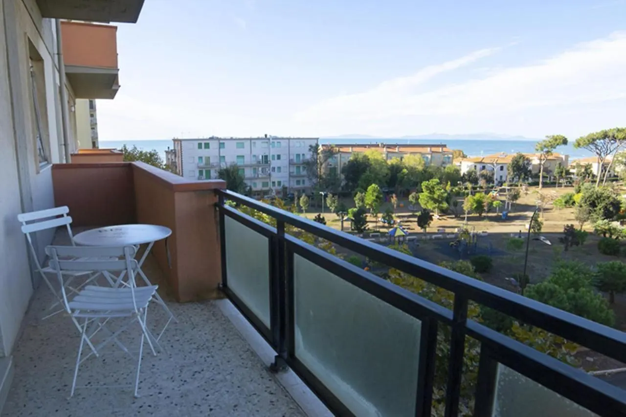 Pineta Di Ponente Villa Follonica 0*,  Italy